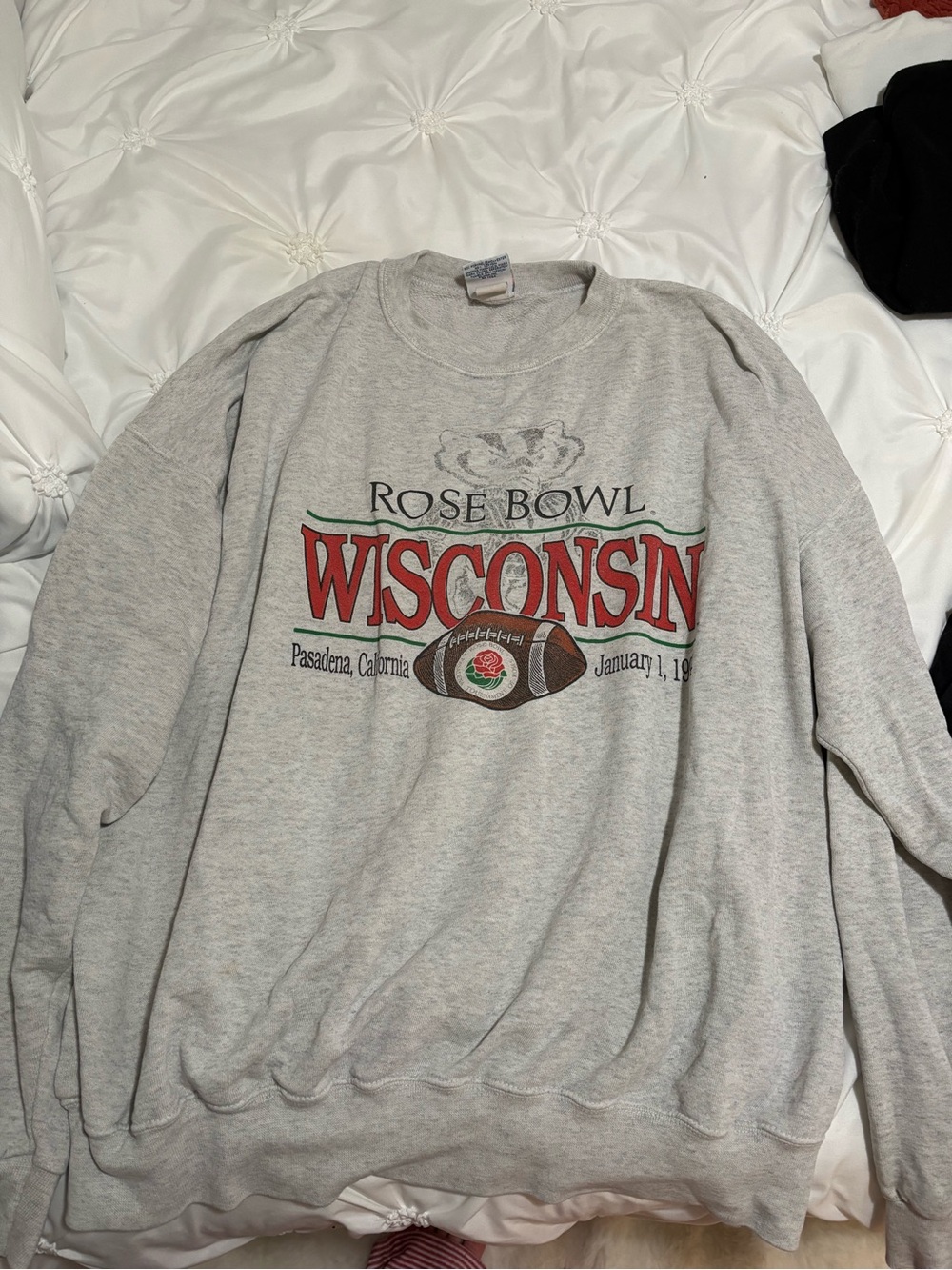 Wisconsin Rose Bowl Graphic Crewneck Sweatshirt - Light Gray